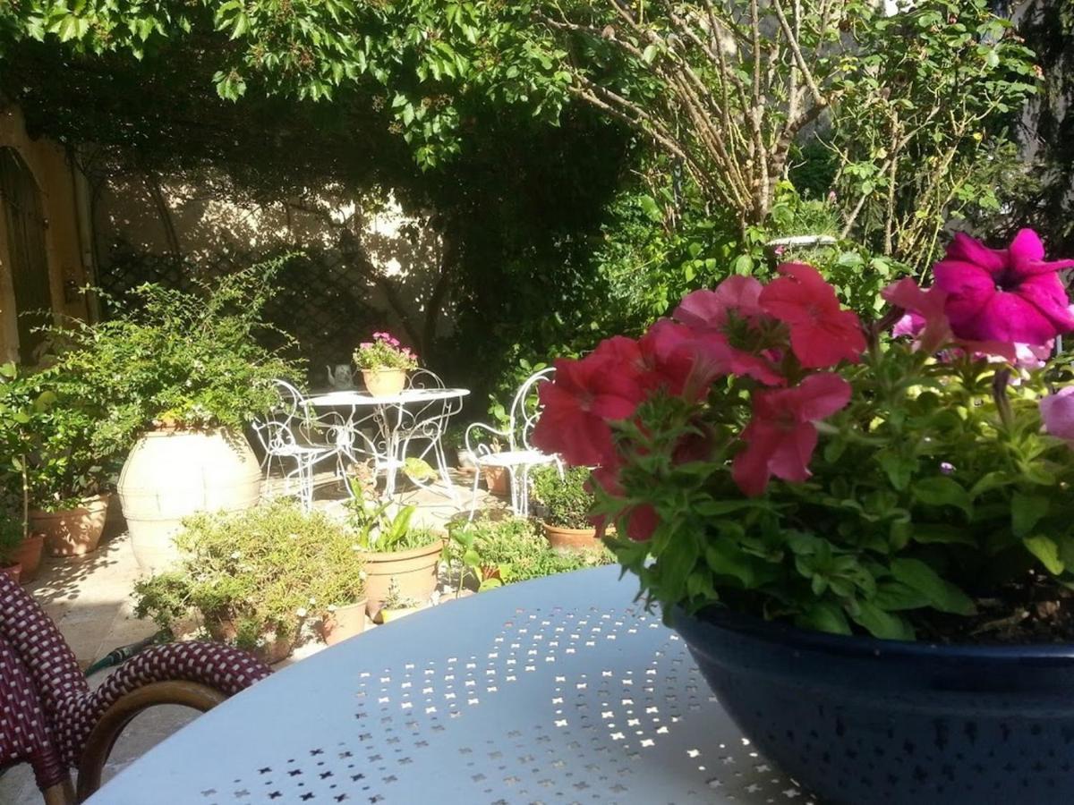 Bed and Breakfast Les Tournesols Mallemort Esterno foto
