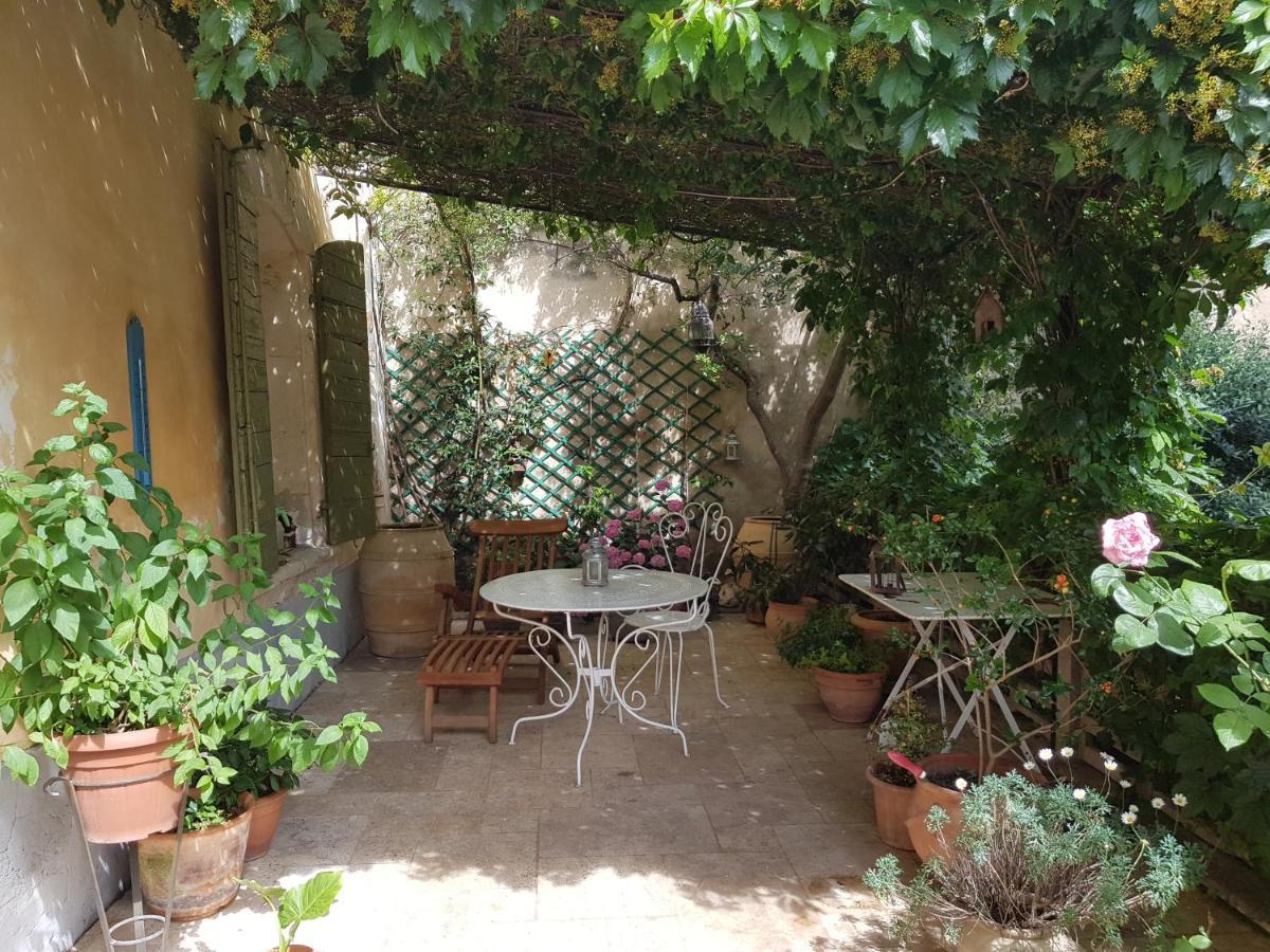 Bed and Breakfast Les Tournesols Mallemort Esterno foto
