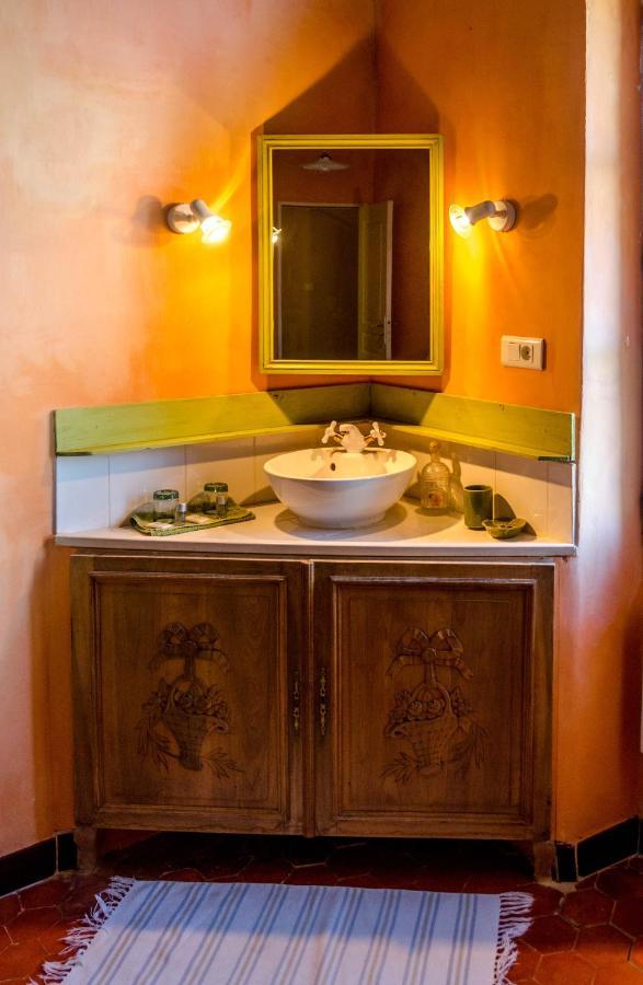 Bed and Breakfast Les Tournesols Mallemort Esterno foto