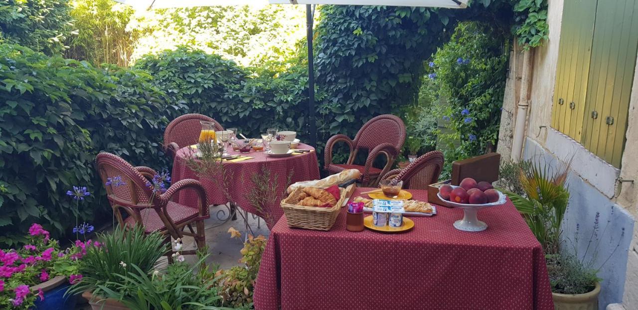 Bed and Breakfast Les Tournesols Mallemort Esterno foto