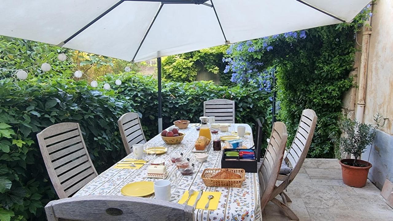 Bed and Breakfast Les Tournesols Mallemort Esterno foto
