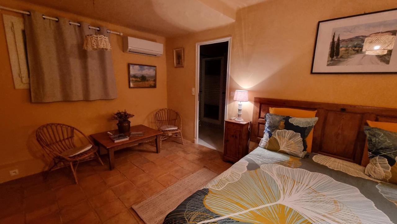 Bed and Breakfast Les Tournesols Mallemort Esterno foto
