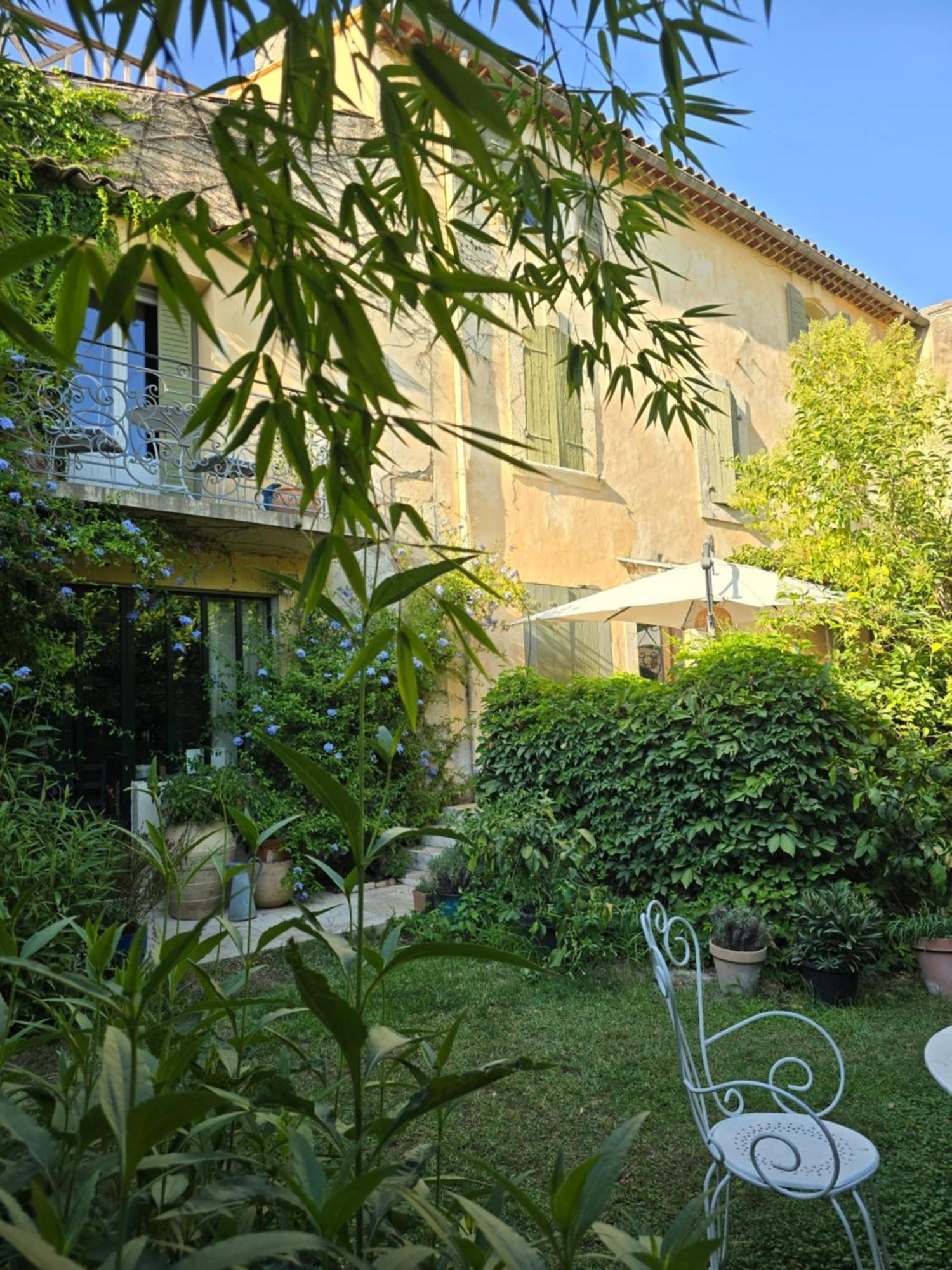 Bed and Breakfast Les Tournesols Mallemort Esterno foto